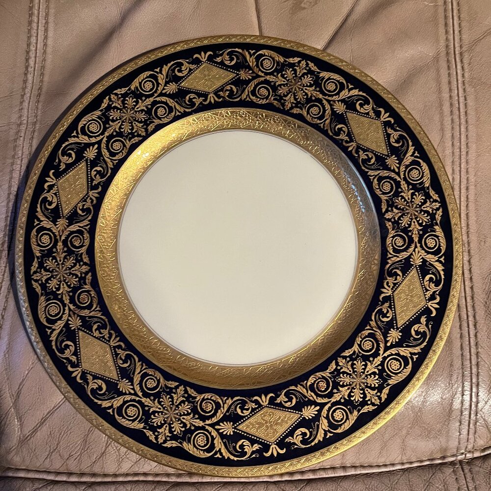 Hutschenreuther Hohenberg Vintage Cobalt & Gold Encrusted 10.5" Dinner Plate